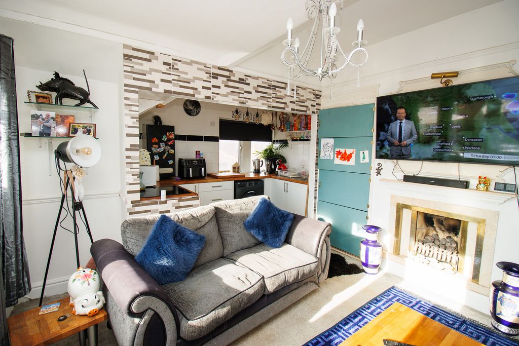 Property photo 3 of 11