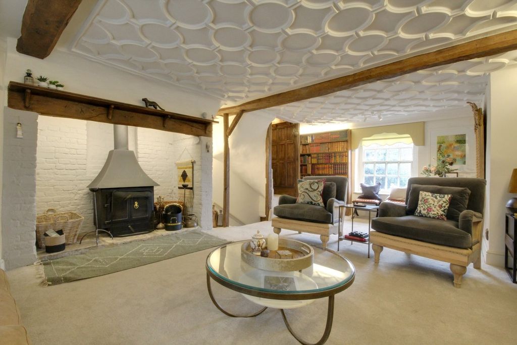 Property photo 2 of 13
