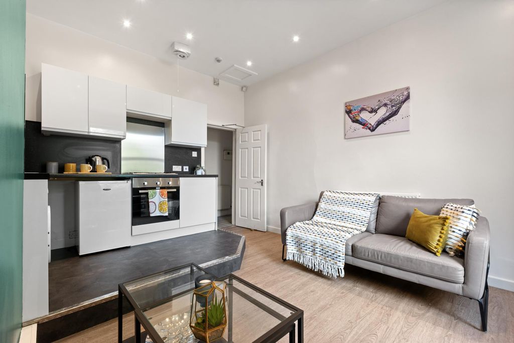 Property photo 2 of 7 Property Photo