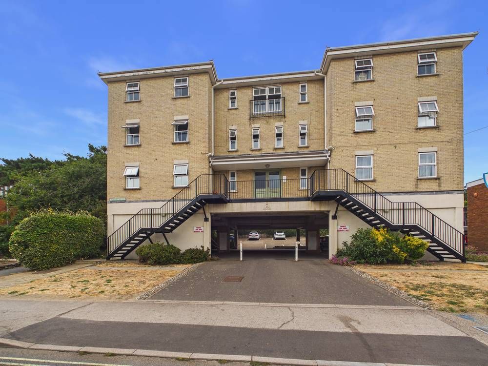 Property photo 1 of 9 Giraffe360-Still009
