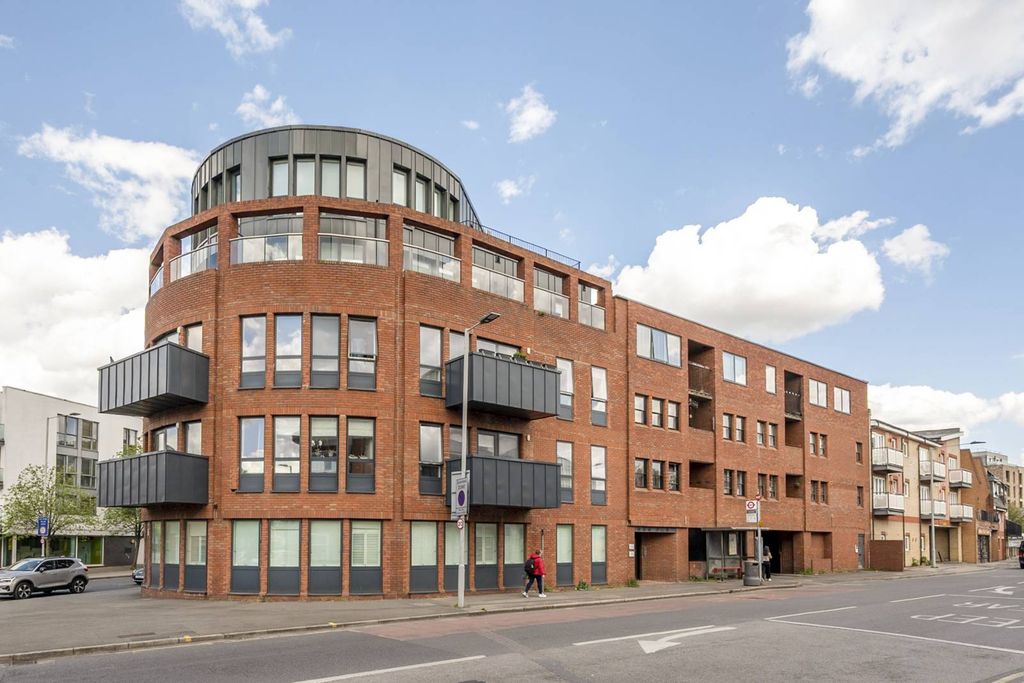 Property photo 1 of 19