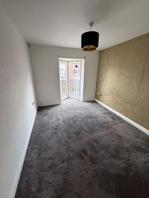 Property photo 3 of 25