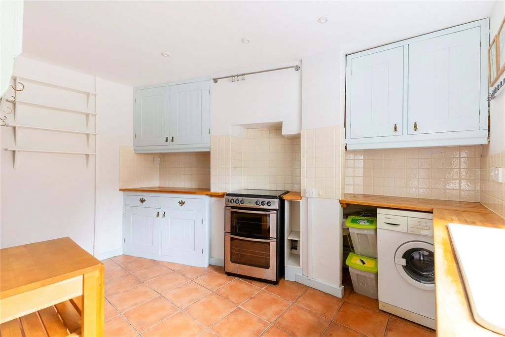 Property photo 2 of 14 Picture No. 10