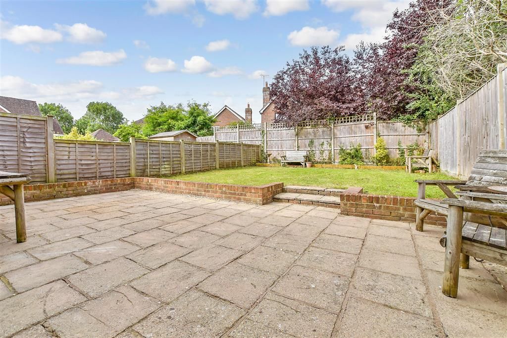 Property photo 2 of 9 Patio / Decking