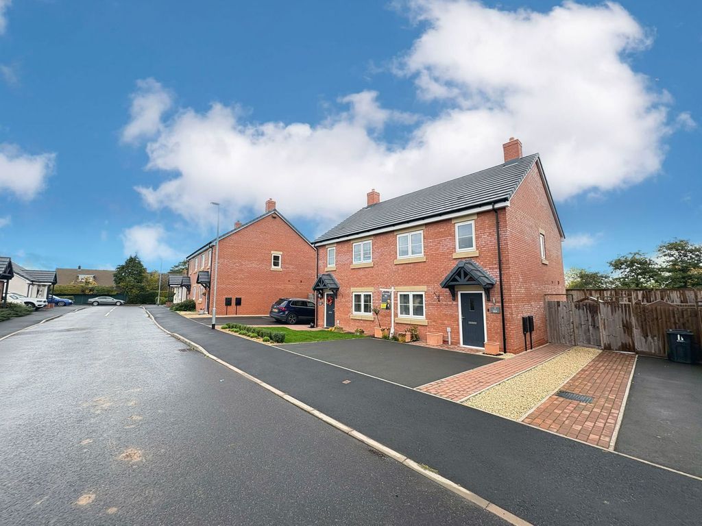 Property photo 1 of 31