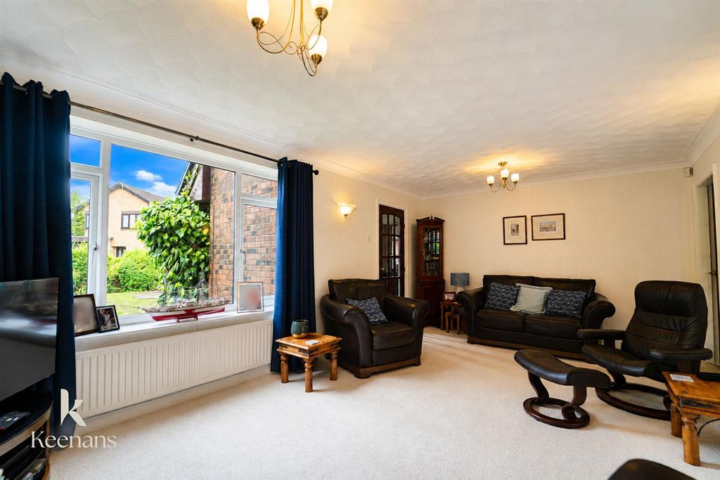Property photo 2 of 37