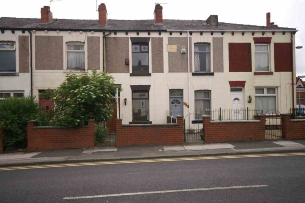 Property photo 1 of 7