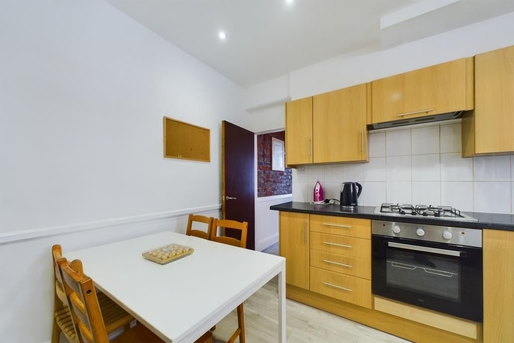 Property photo 2 of 22 Cam01645G0-Pr0075-Still005.Jpg