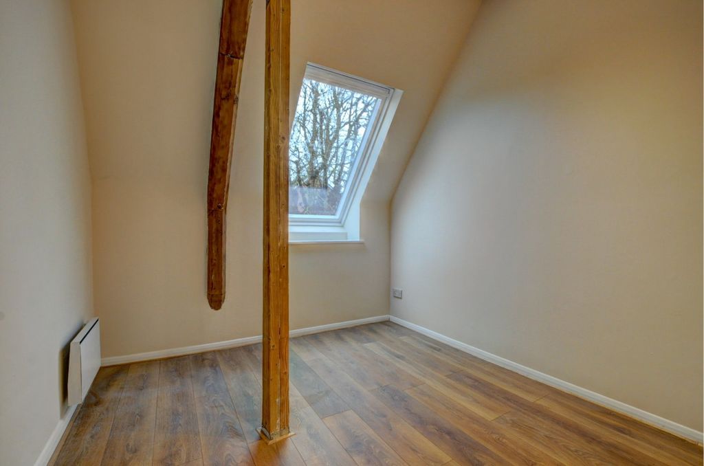 Property photo 3 of 9 4152-Hr-3