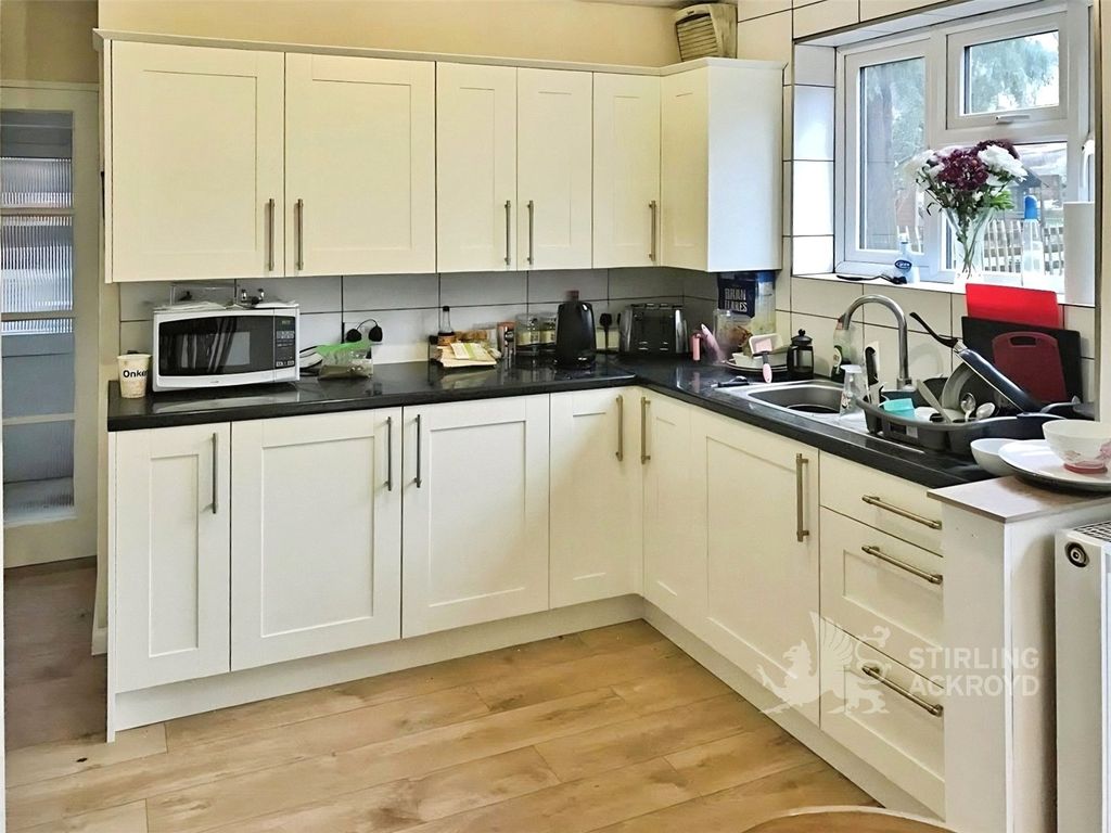 Property photo 1 of 5 Kitchen