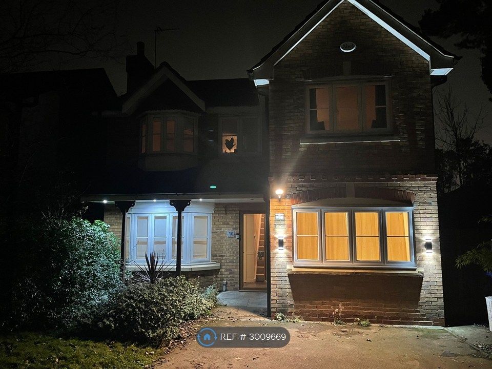 Property photo 2 of 24
