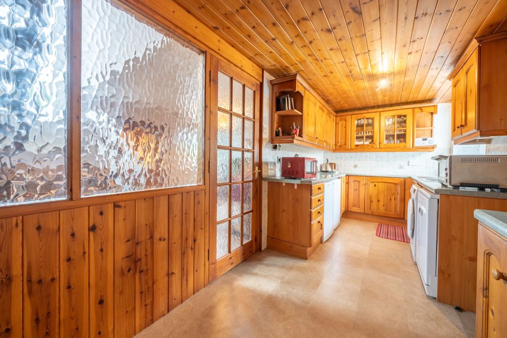 Property photo 3 of 48 3