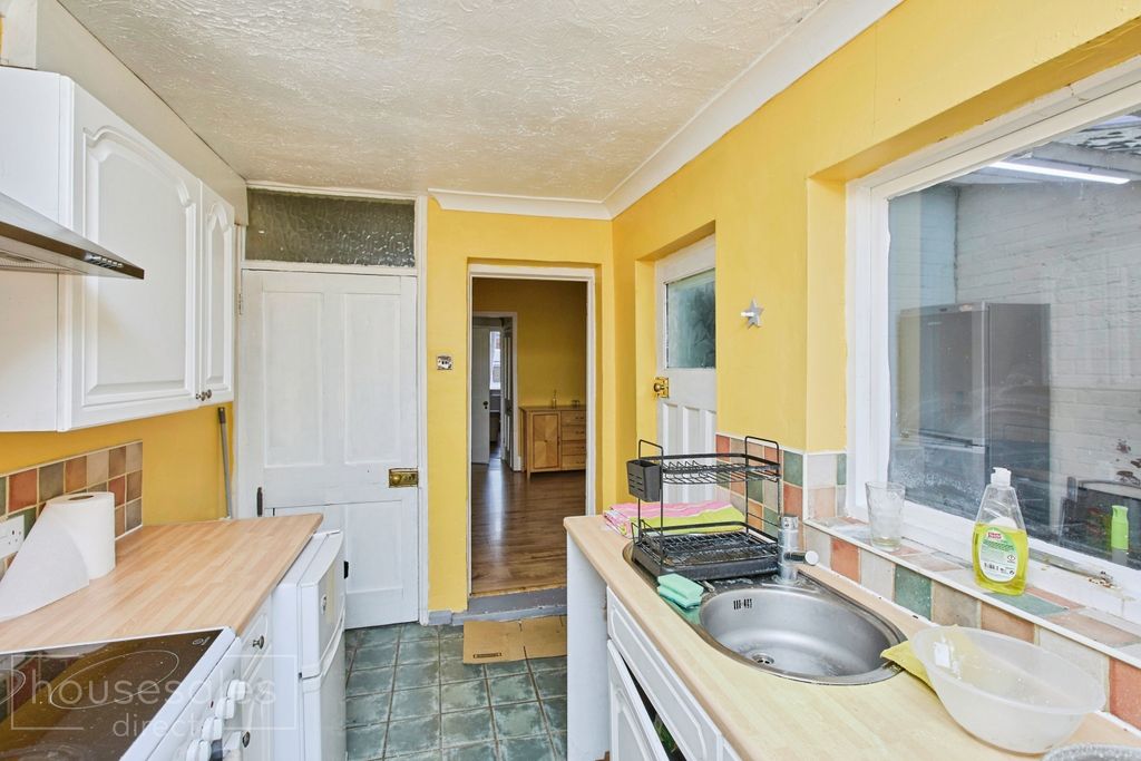 Property photo 3 of 15