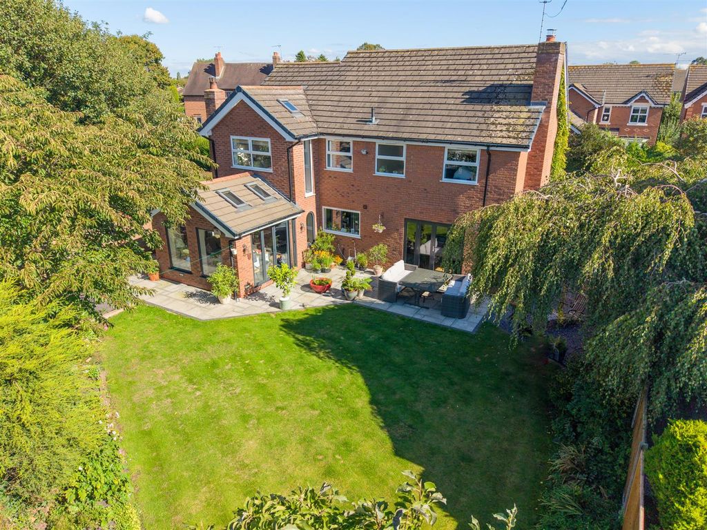 Property photo 2 of 42 7Glebeclosedrone-5.Jpg