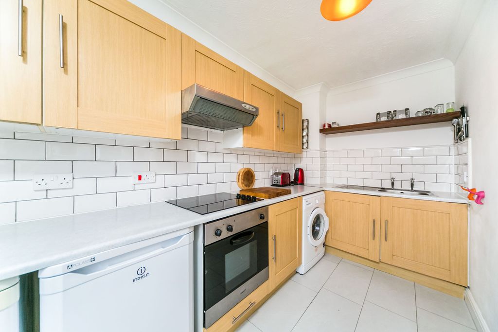 Property photo 2 of 8 5Ef54d1F-d3Cf-4A48-8