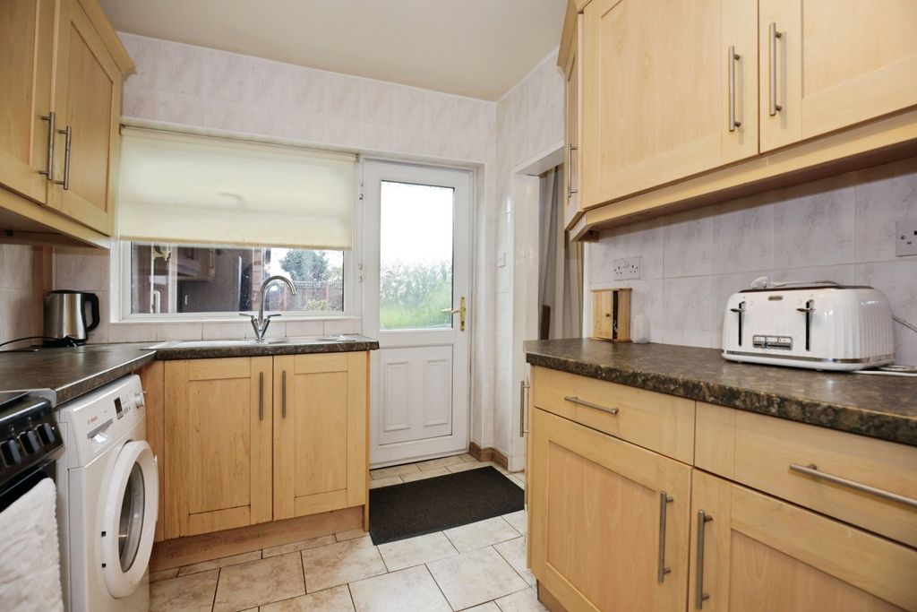 Property photo 3 of 17 Photo