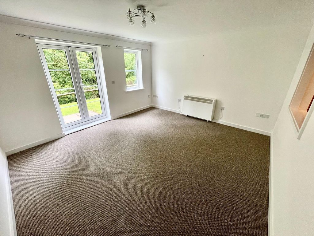 Property photo 2 of 9 Image