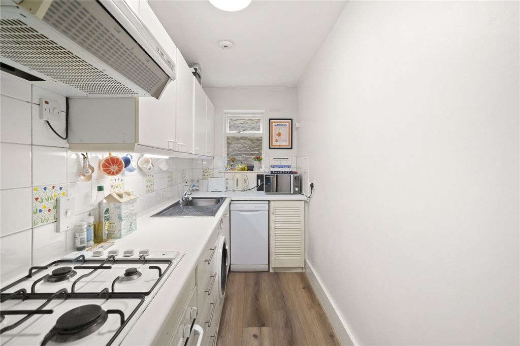 Property photo 3 of 15 Picture No. 07