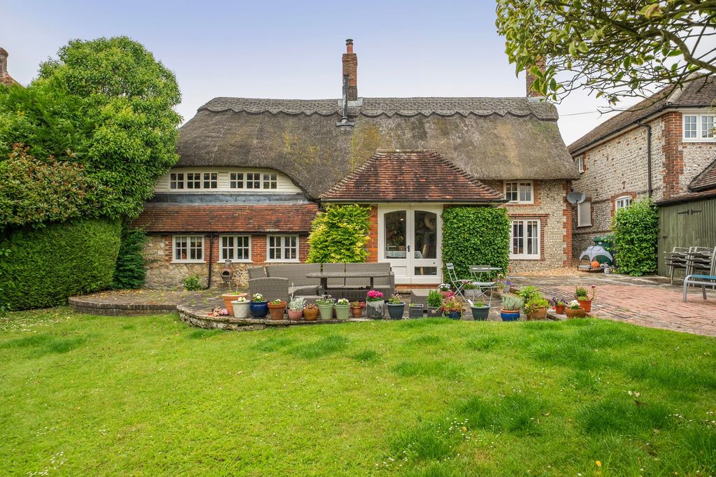 Property photo 1 of 29