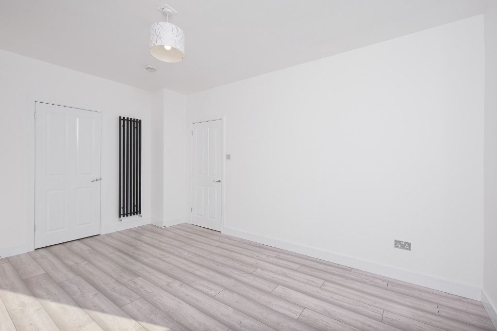 Property photo 3 of 17 Photo 3