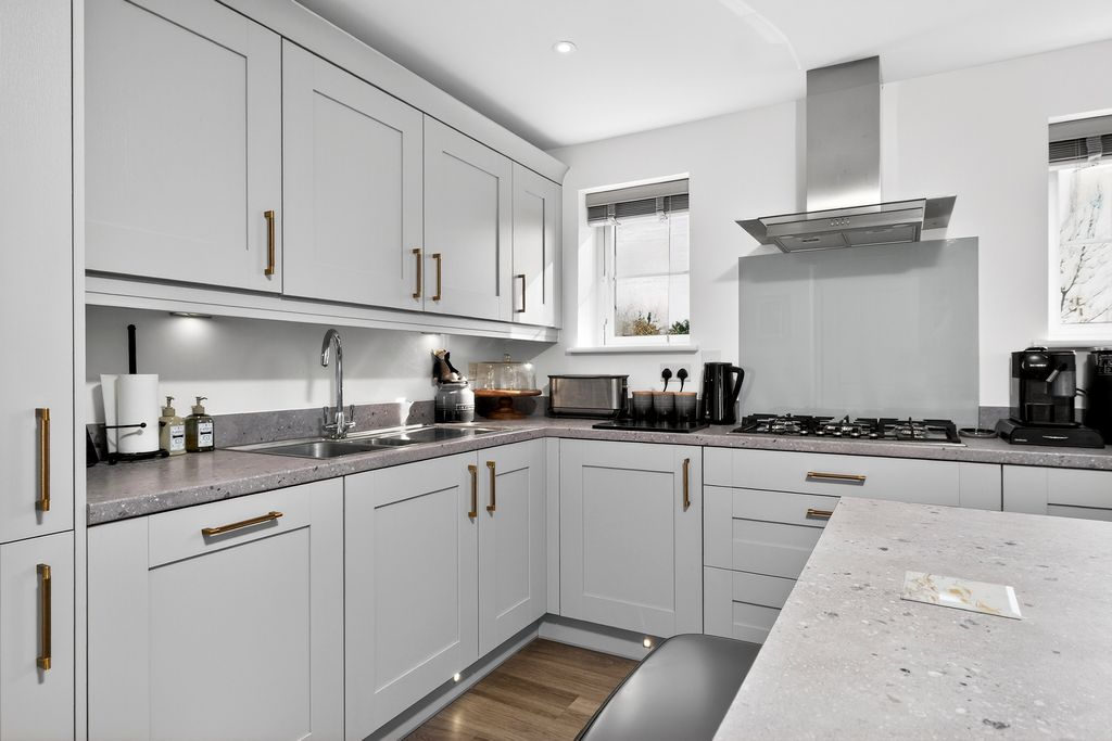 Property photo 3 of 20