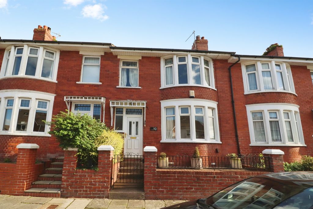 Property photo 1 of 16