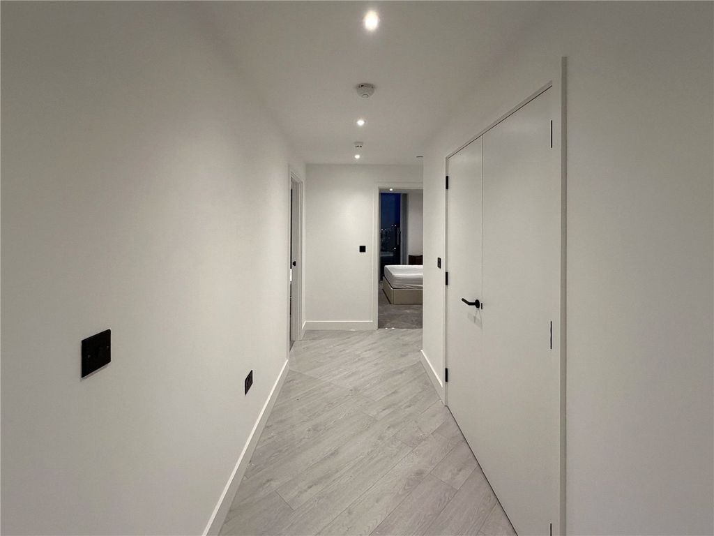 Property photo 2 of 22 Picture No. 12