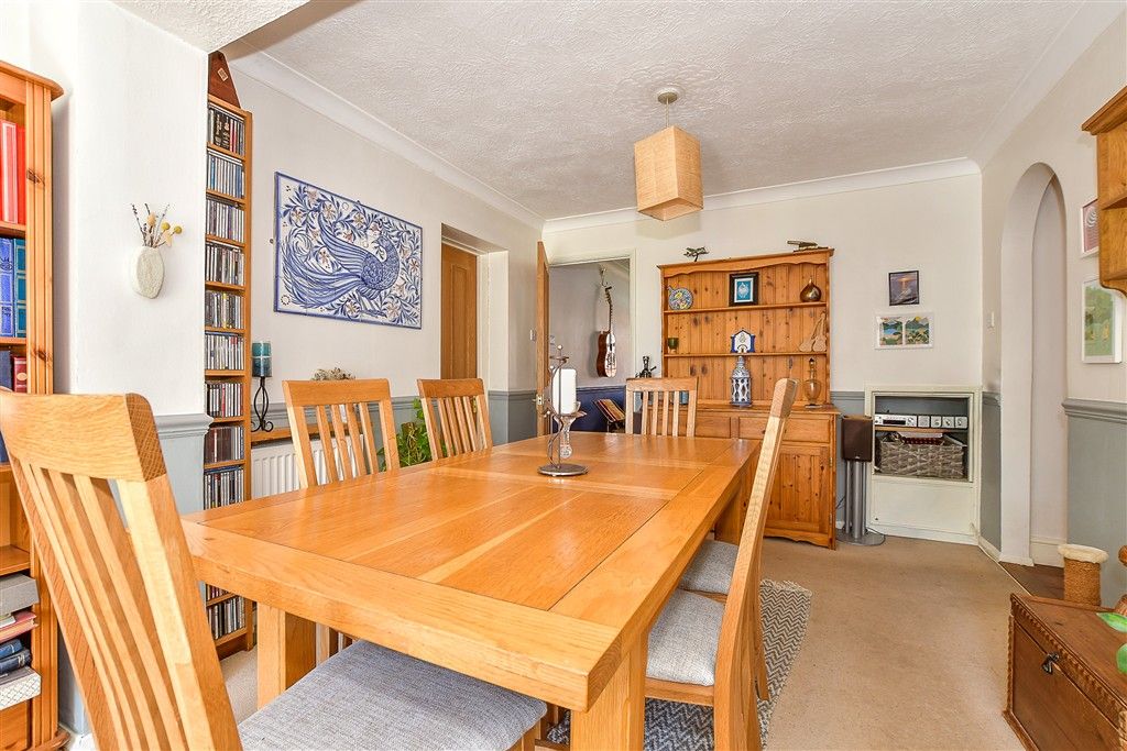 Property photo 3 of 19 Dining Area