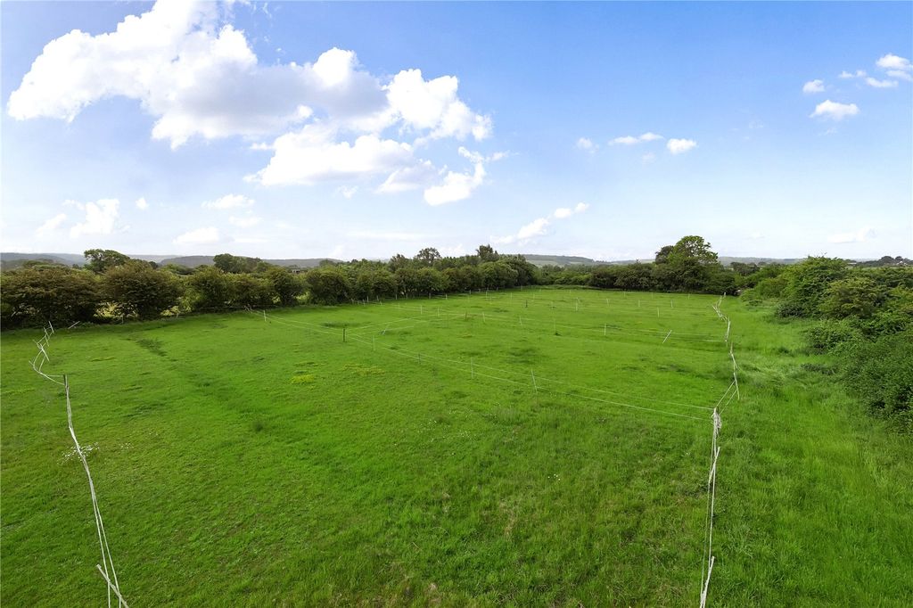 Property photo 2 of 3 Picture No. 02