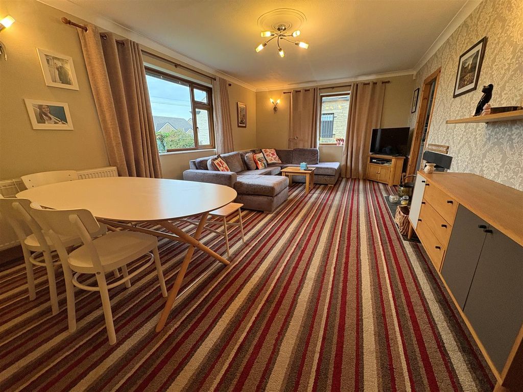 Property photo 2 of 37 4.Jpg