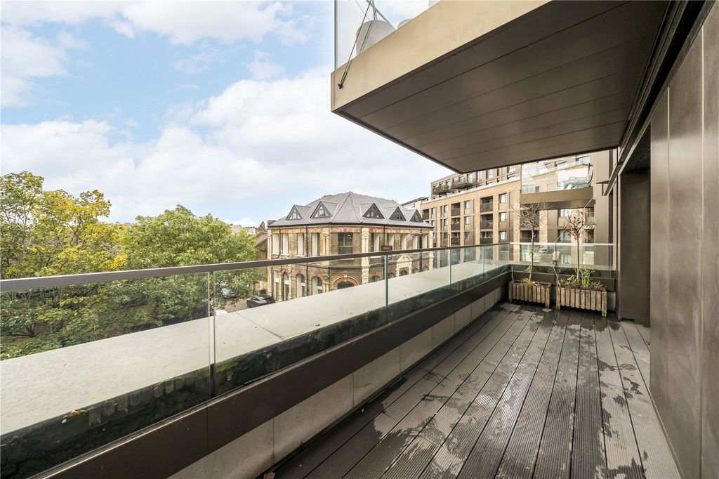 Property photo 3 of 11 Picture No. 13