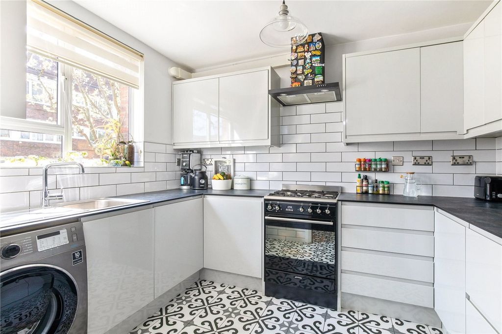 Property photo 3 of 12 Picture No. 08