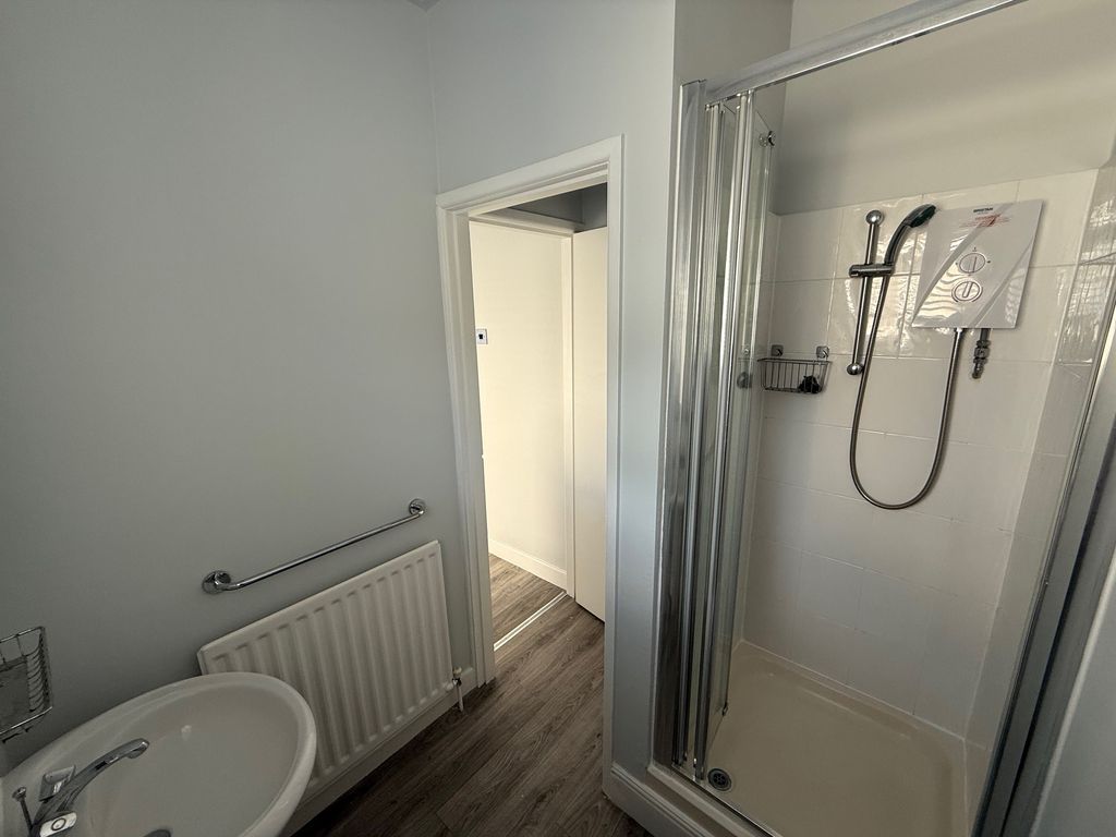 Property photo 3 of 10 Shower Room