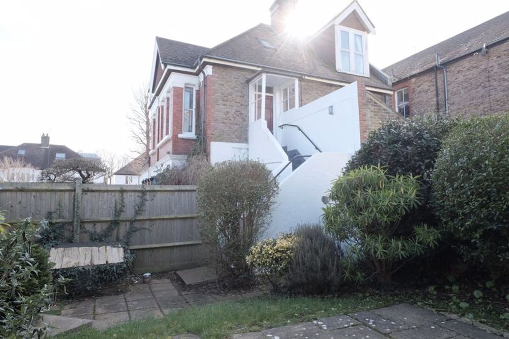 Property photo 2 of 12