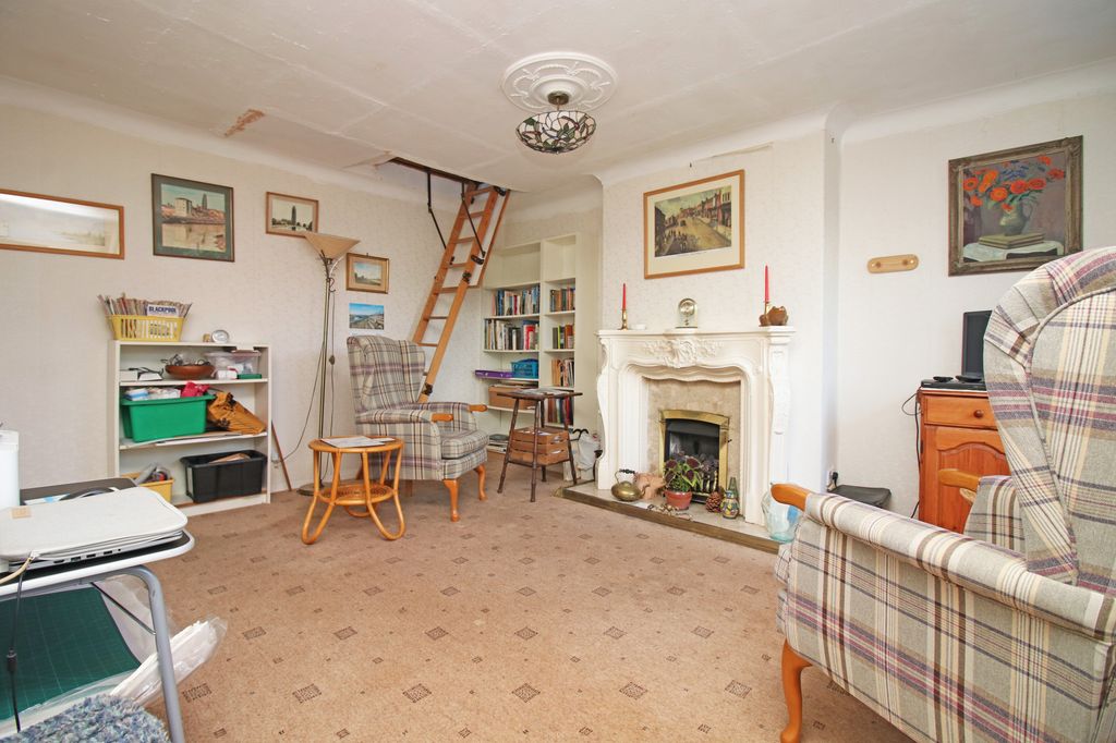 Property photo 3 of 21