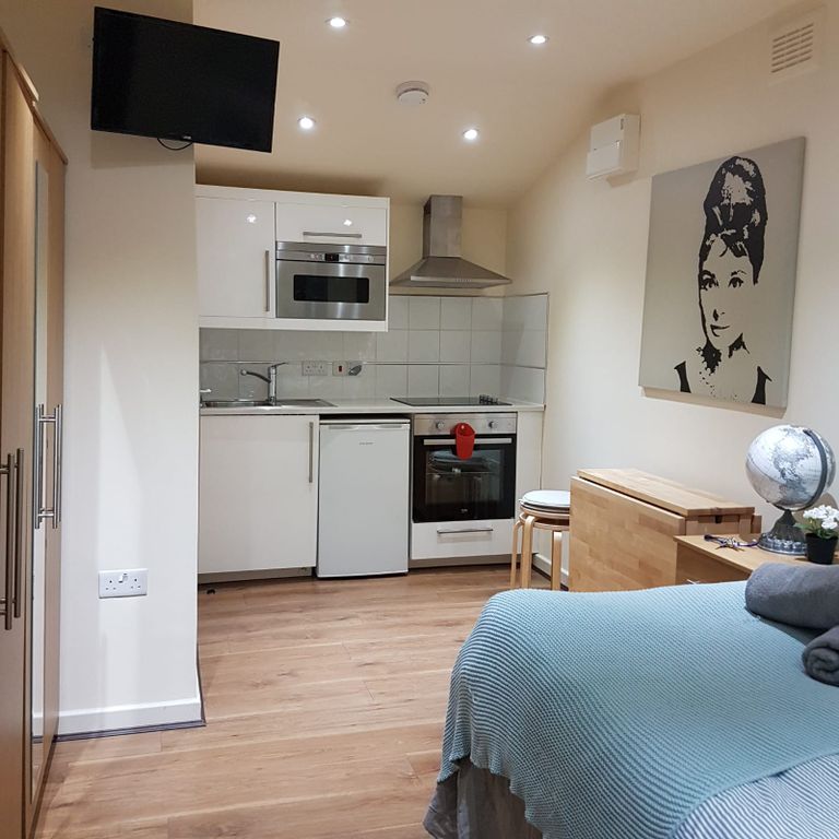 Property photo 2 of 7