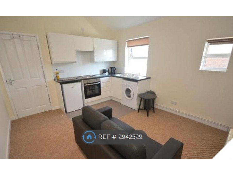 Property photo 1 of 3 Lounge/Kitchen