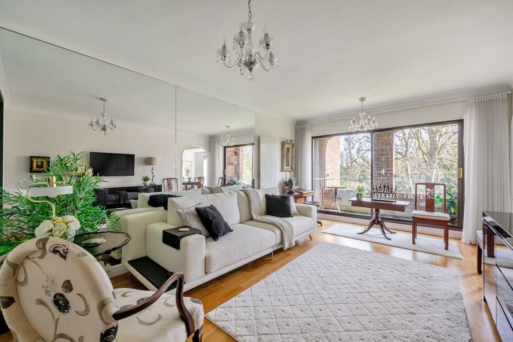 Property photo 2 of 23