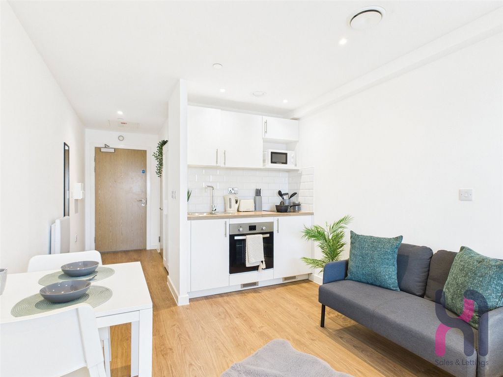 Property photo 3 of 7 Picture No. 05