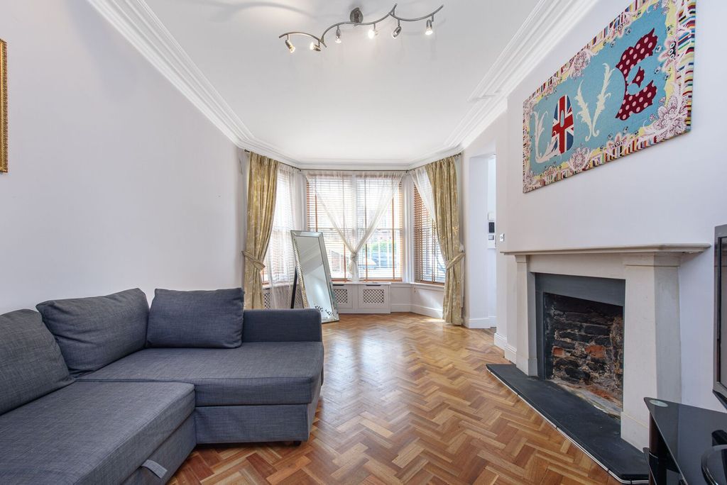 Property photo 1 of 12