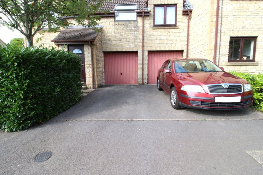 Property photo 1 of 12 Picture No. 17