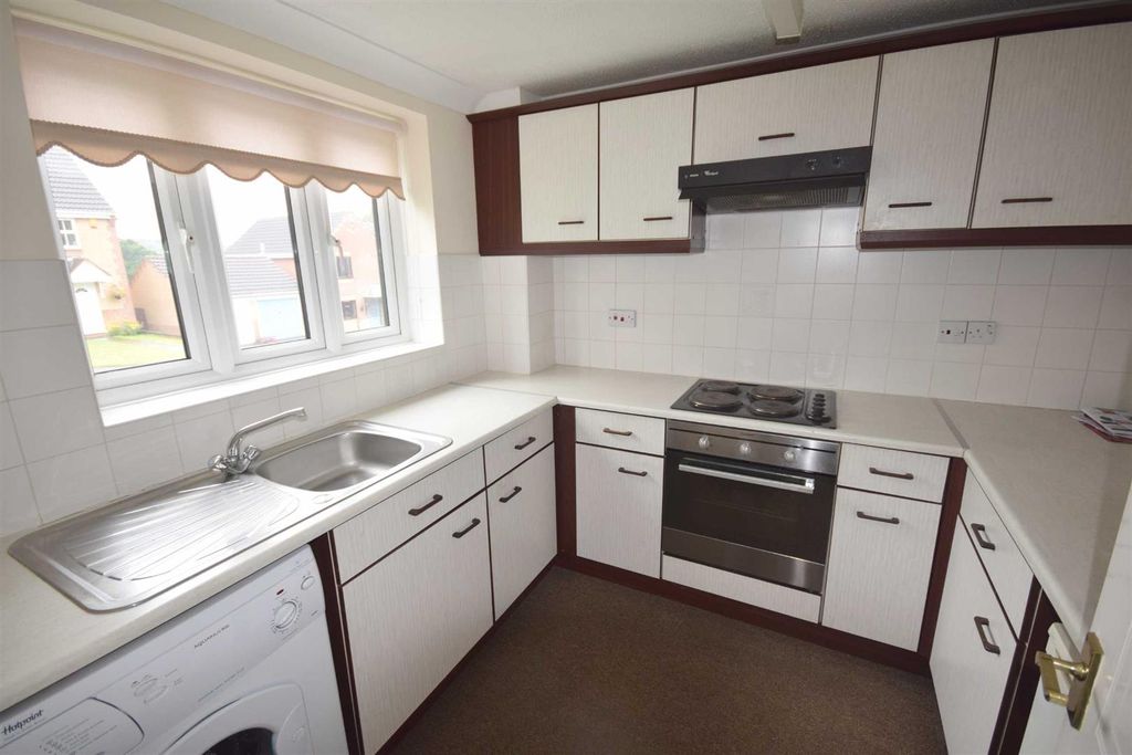 Property photo 2 of 8