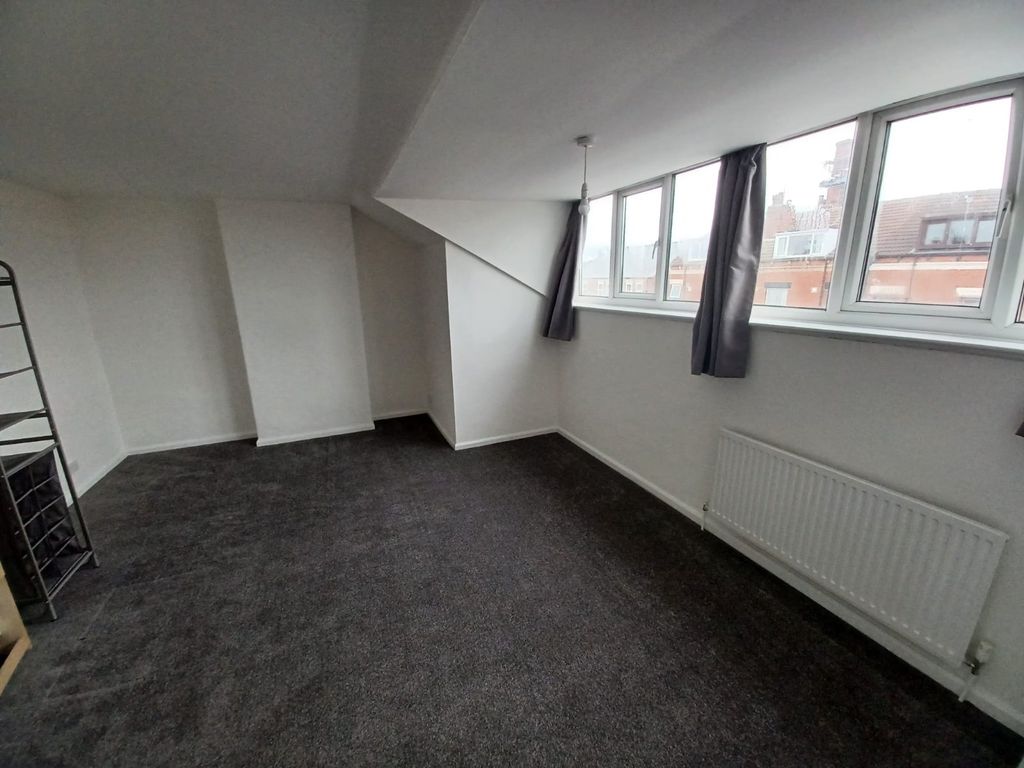 Property photo 3 of 12 Picture No. 13