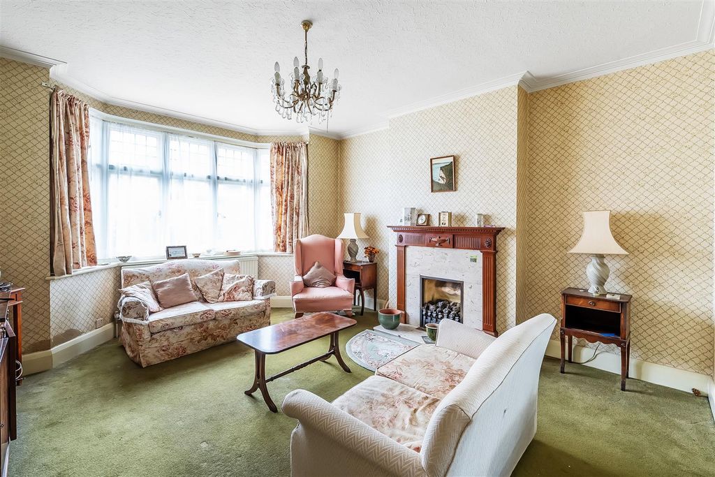 Property photo 2 of 24 18-South-Drive-13.Jpg