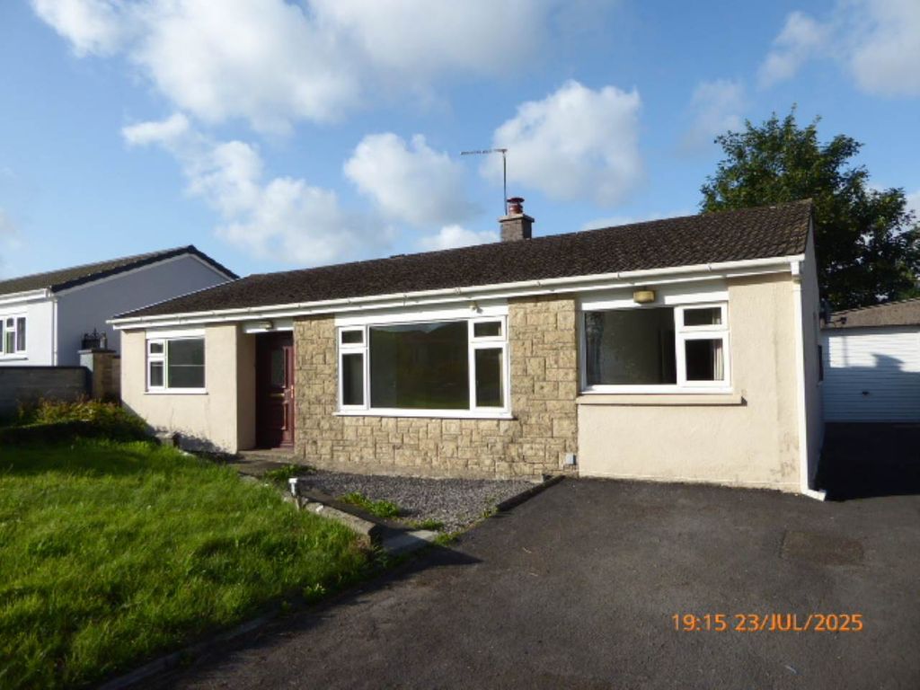 Property photo 1 of 16 P1360974