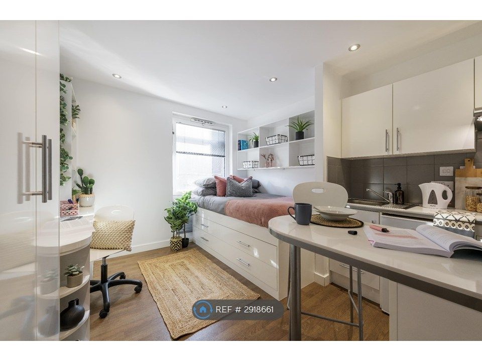Property photo 1 of 12 Studio Apartment