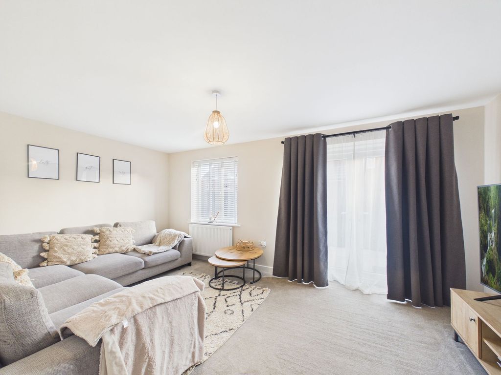 Property photo 3 of 20