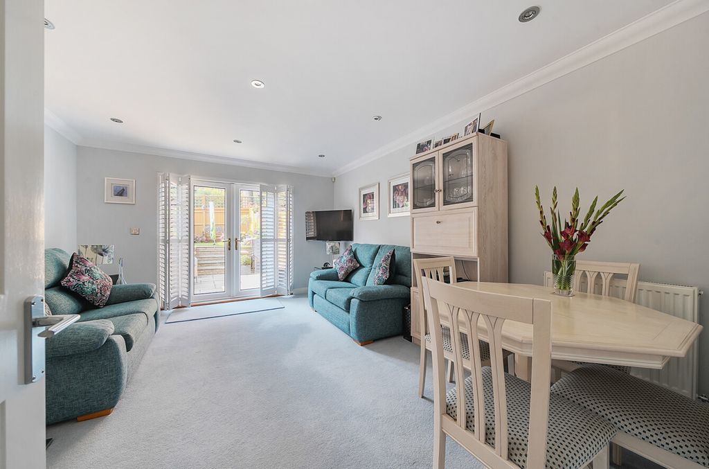 Property photo 2 of 17 1332623-6-68932ce...