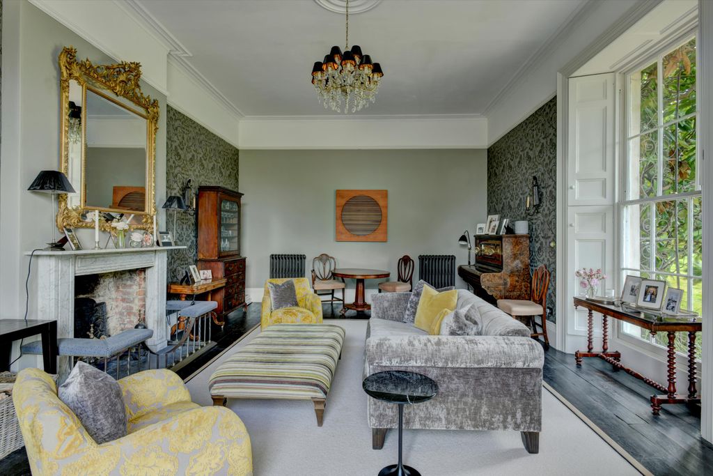 Property photo 2 of 31 Image