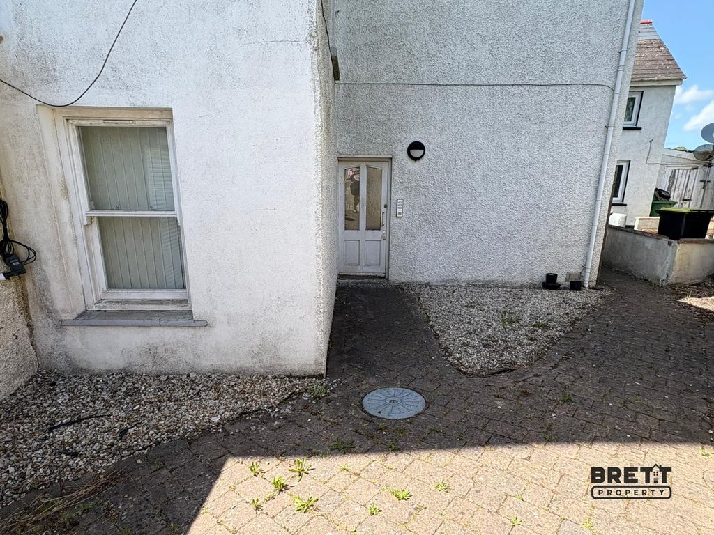 Additional image 19 of 6 bed flat for sale4 Victoria Road, Milford Haven, Pembrokeshire. SA73